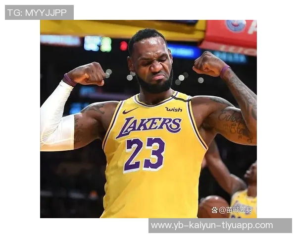 里夫斯称詹姆斯回归将提升全队表现他是无可替代的全能组织者